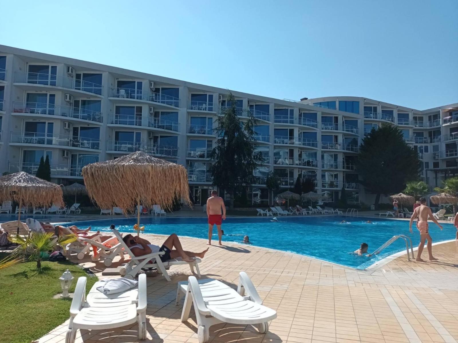 Design Studio In Atlantis Resort&Spa, Burgas Airport Екстериор снимка